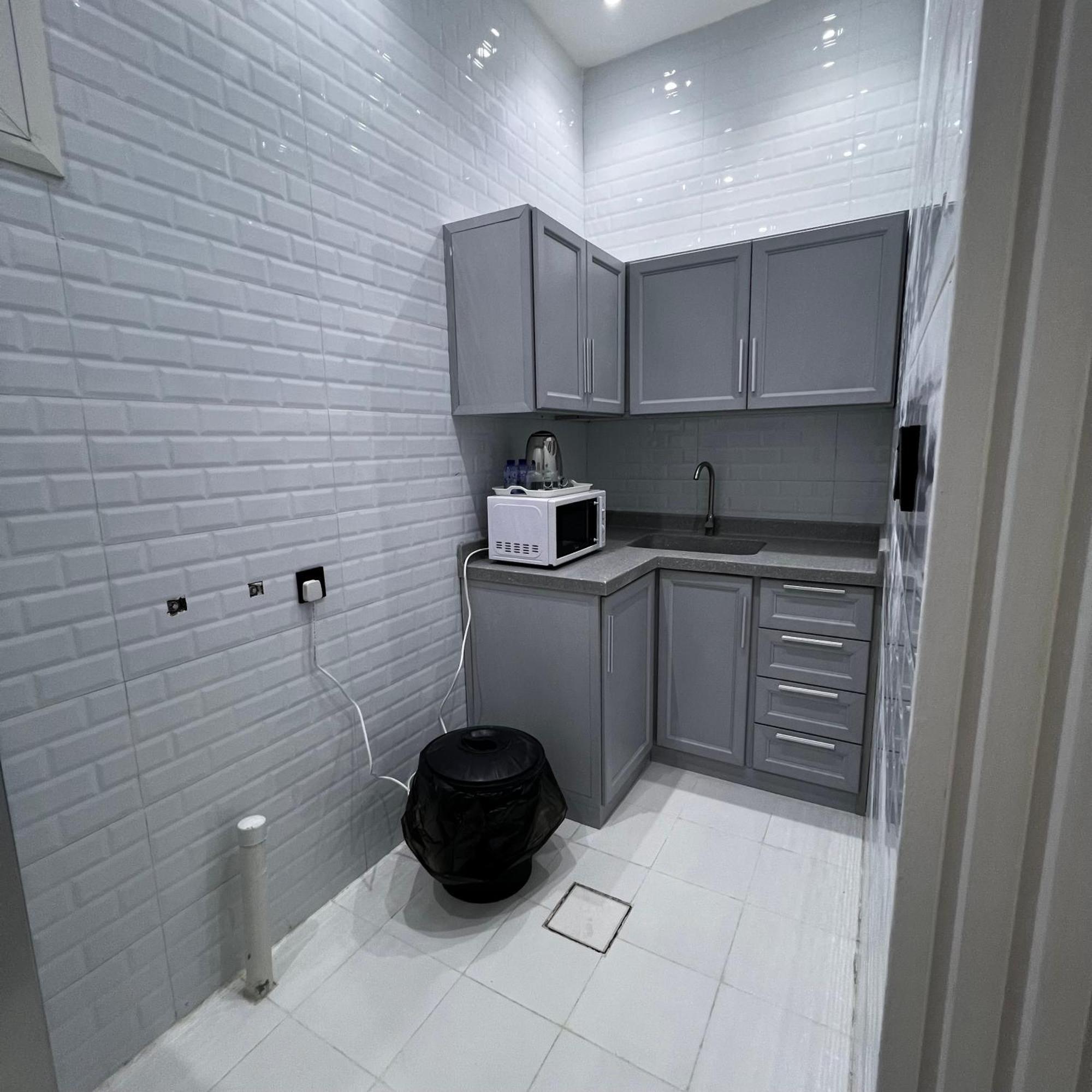 Apartment شقة فاخرة بغرفة نوم وصالة 10 Luxury Apt Riyadh