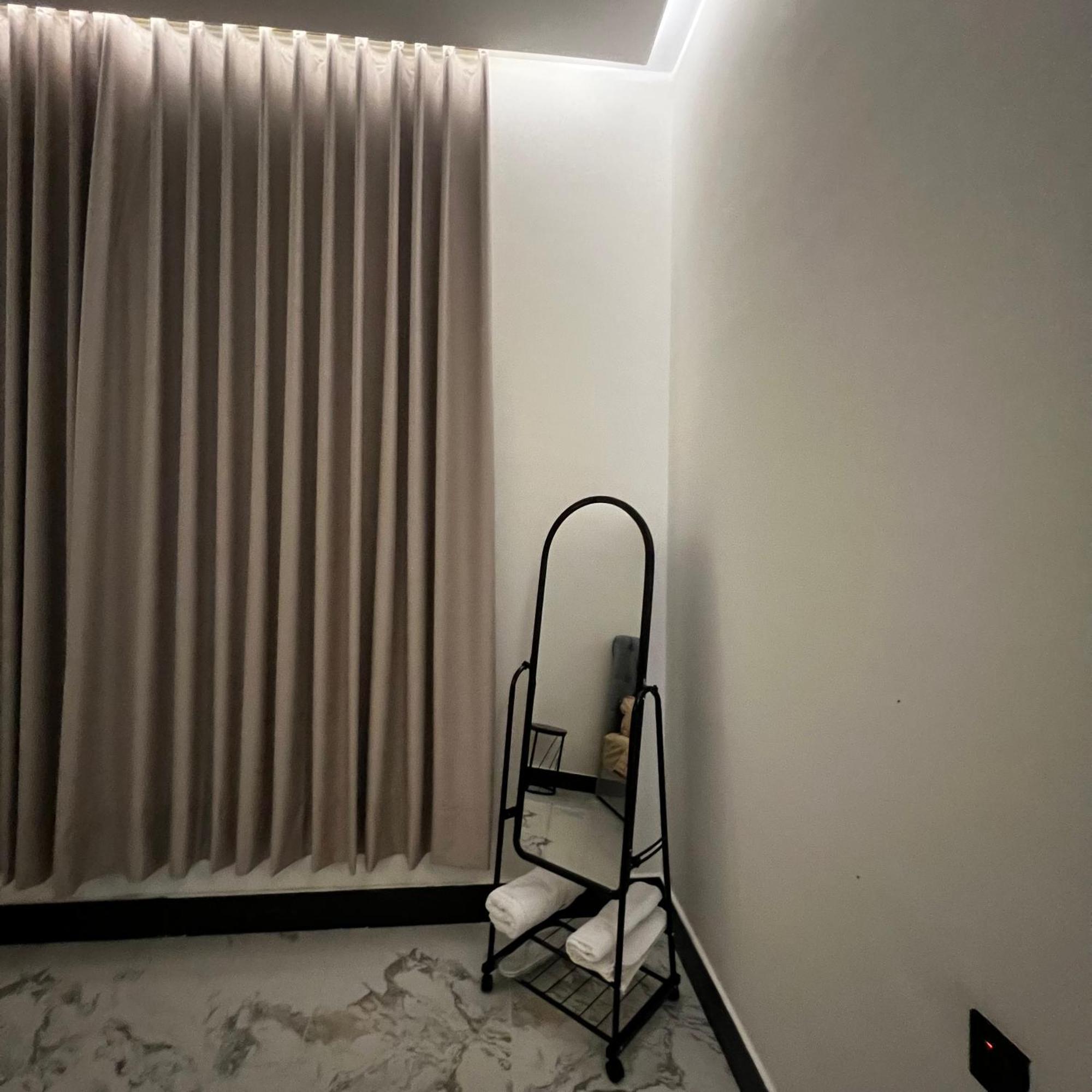 Apartment شقة فاخرة بغرفة نوم وصالة 10 Luxury Apt Riyadh