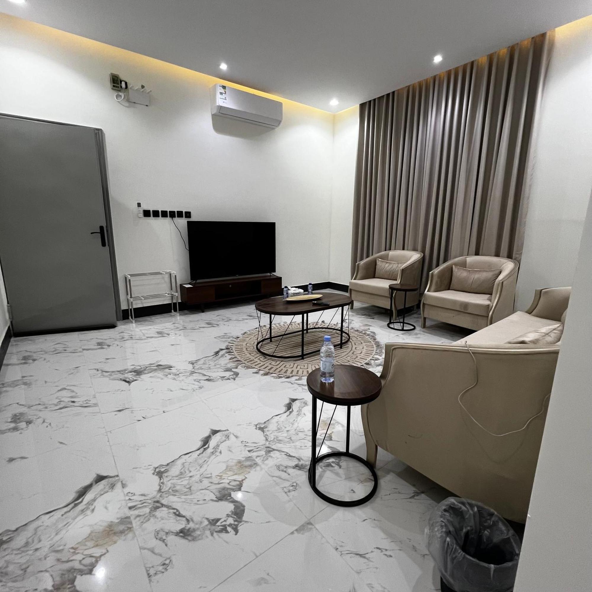 Apartment شقة فاخرة بغرفة نوم وصالة 10 Luxury Apt Riyadh